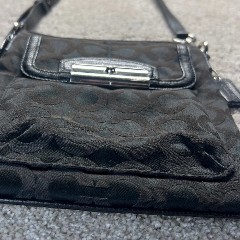 Coach Kristen‎ Op Art Signature Swingpack Crossbody Bag Black Leather Trim Small